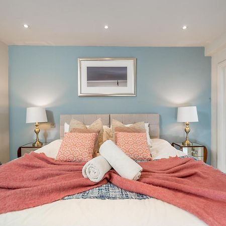 Niru Experience Hidden Gem In Chelsea 2Bd 2Ba Apartment ลอนดอน ภายนอก รูปภาพ