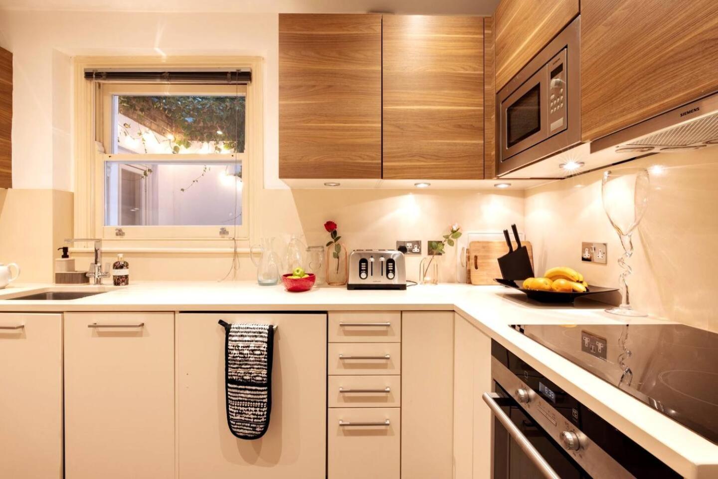 Niru Experience Hidden Gem In Chelsea 2Bd 2Ba Apartment ลอนดอน ภายนอก รูปภาพ