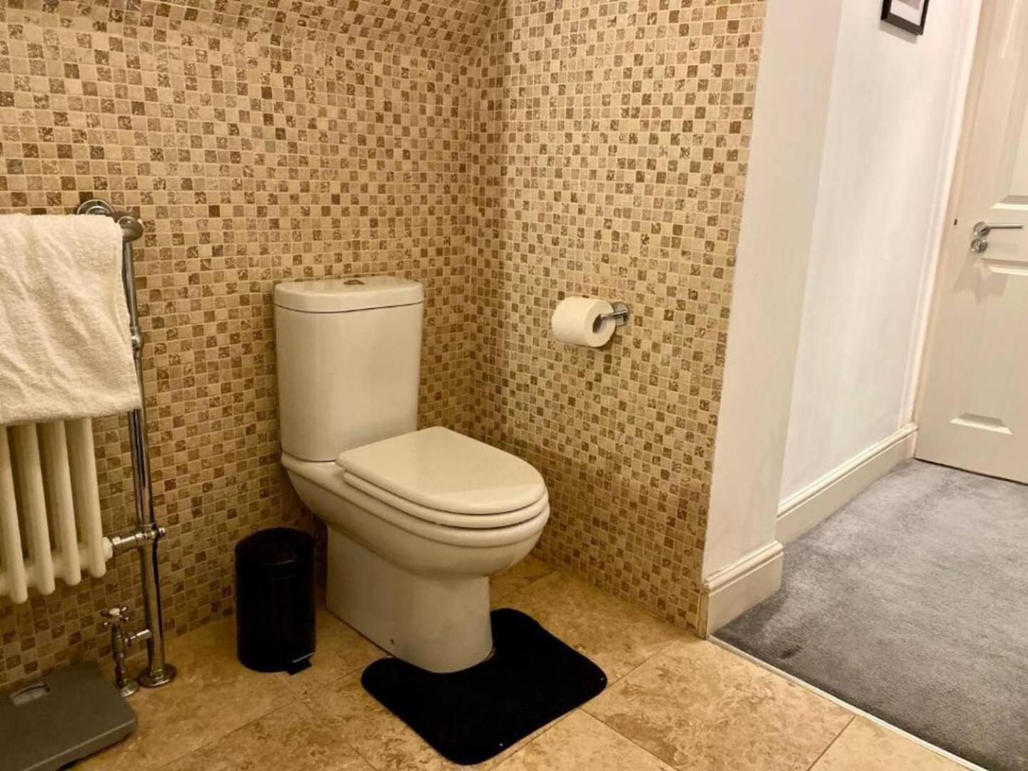 Niru Experience Hidden Gem In Chelsea 2Bd 2Ba Apartment ลอนดอน ภายนอก รูปภาพ